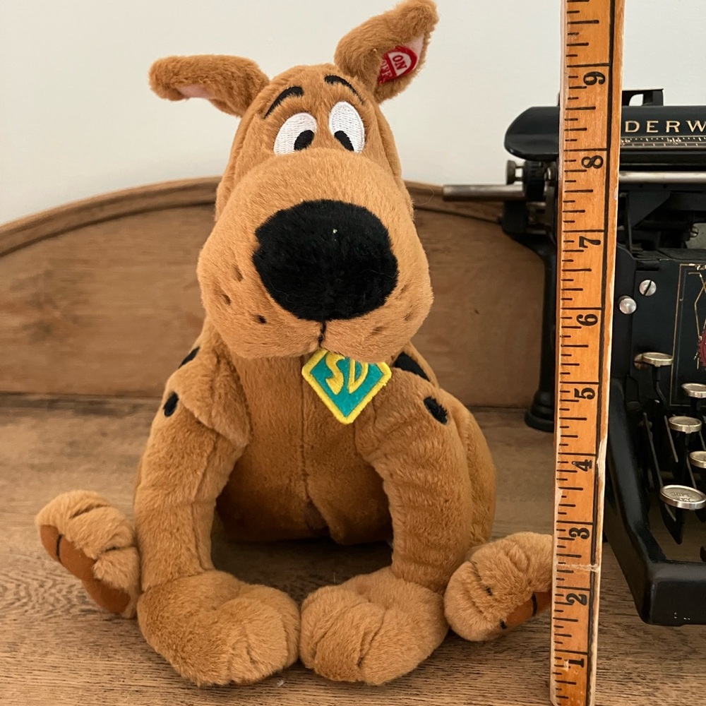Hallmark “ Scooby Doo “ Interactive Story Buddy 10”